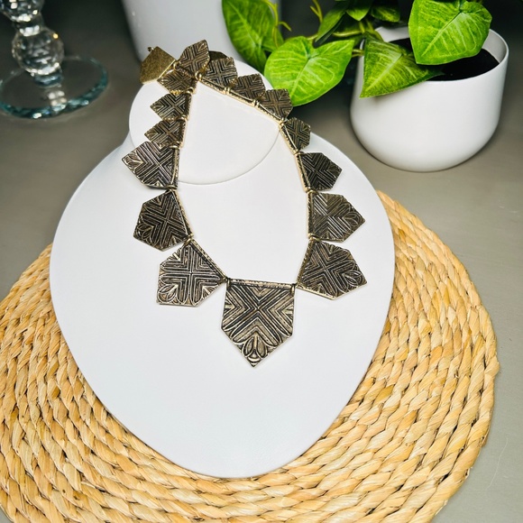 LUCKY BRAND Red Jade Stone Hammered Brass Pennant Collar Bib Necklace - Picture 10 of 12